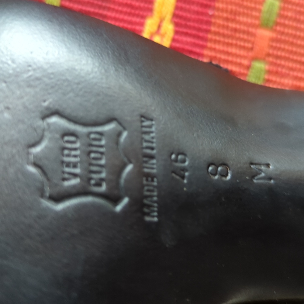 Via Spiga Black Slingback Shoe. Size 8 - Picture 5 of 5